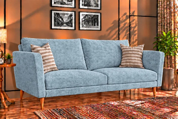 Kima SR 10 on a sofa