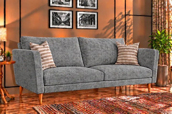 Kima SR 13 on a sofa