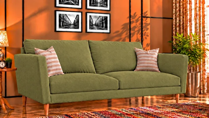 Maurice SR 11 on a sofa