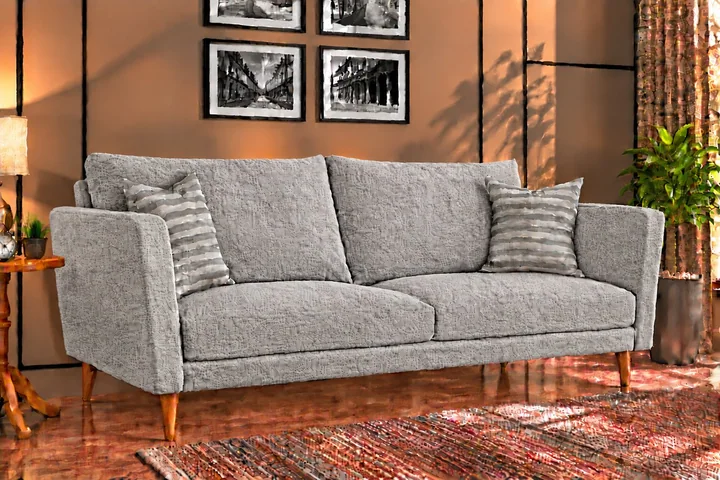 Stellar SR 04 on a sofa