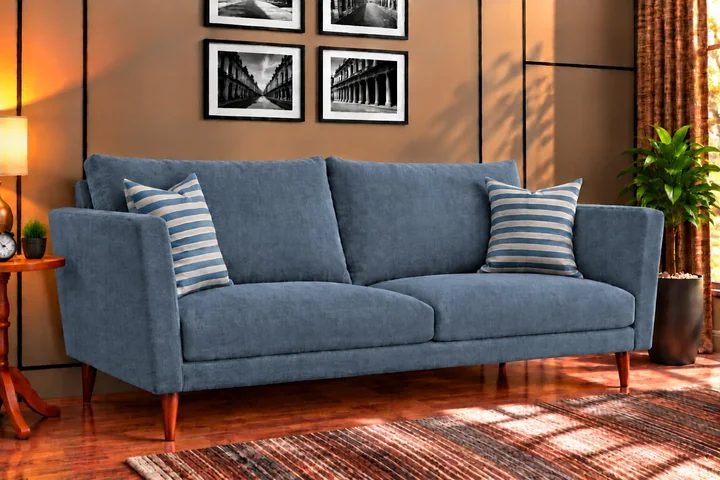 Turkey SR 11 on a sofa