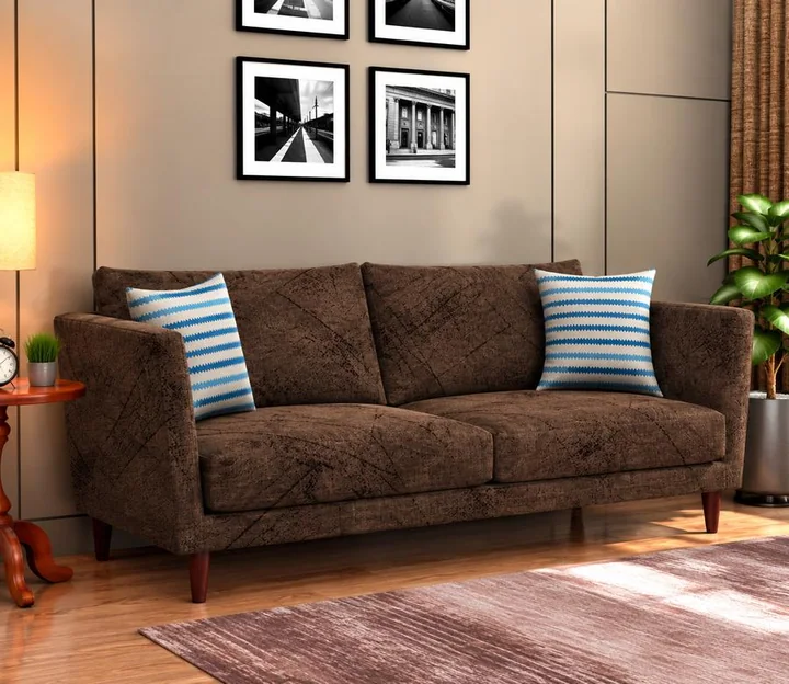 Voltas SR 06 on a sofa